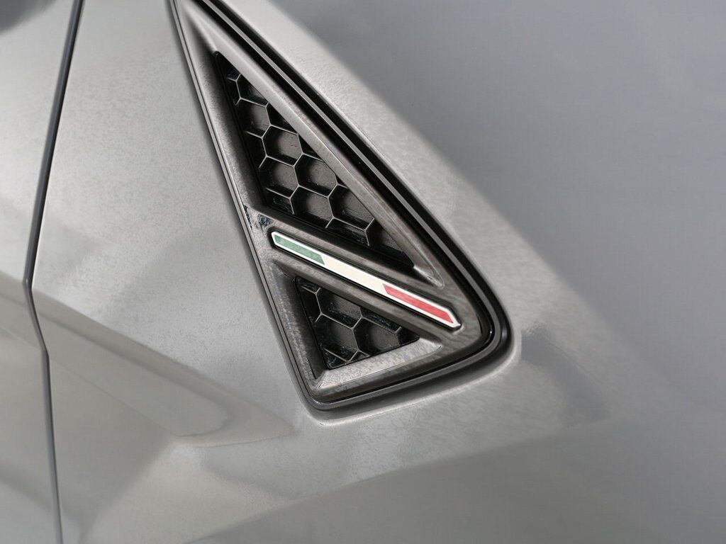 2019 Lamborghini Urus photo 12