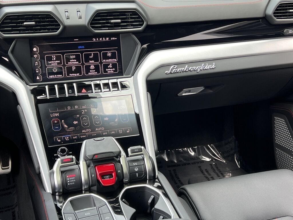 2019 Lamborghini Urus photo 27