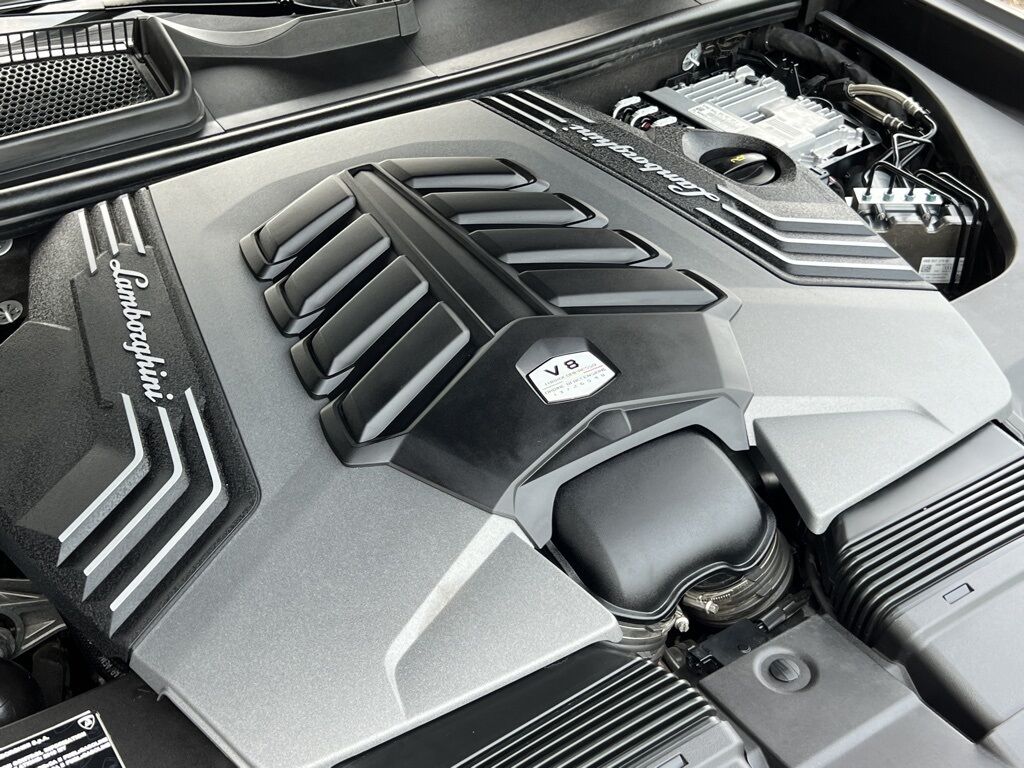 2019 Lamborghini Urus photo 40