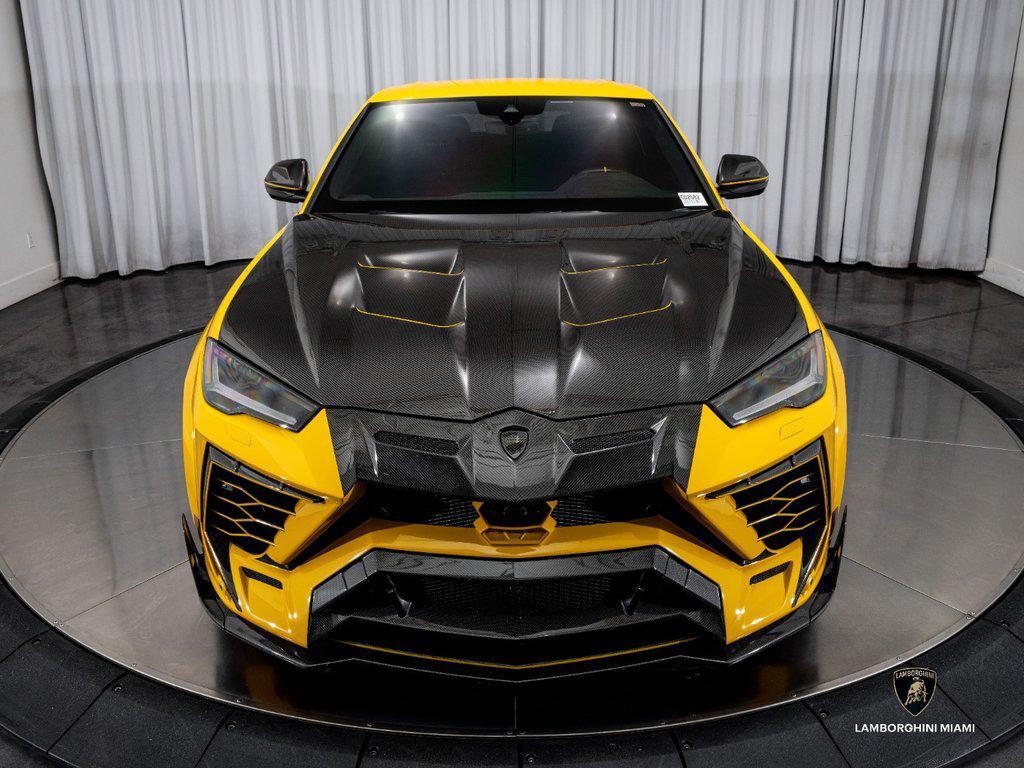 2019 Lamborghini Urus AWD