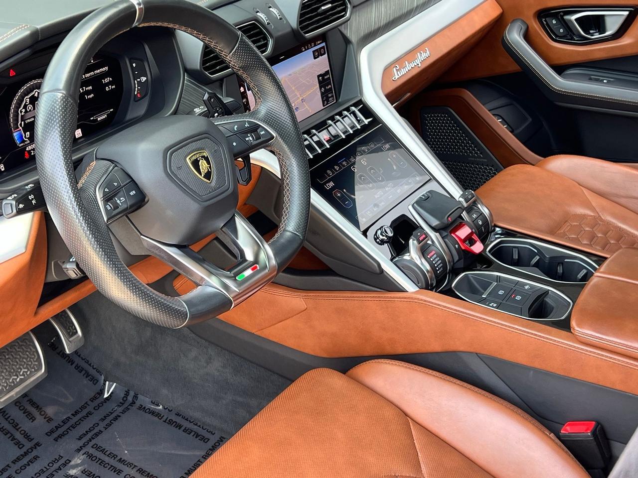 2019 Lamborghini Urus Base