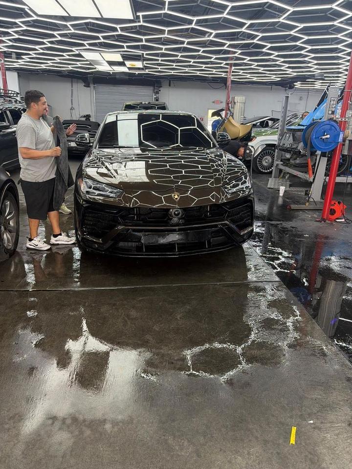 2019 Lamborghini Urus