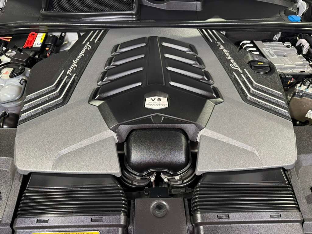 2019 Lamborghini Urus Bianco Icarus paint, Arancio Atlas interior/calipers, Bang & Olufsen audio system AND MUCH MORE!!! Fort Lauderdale FL