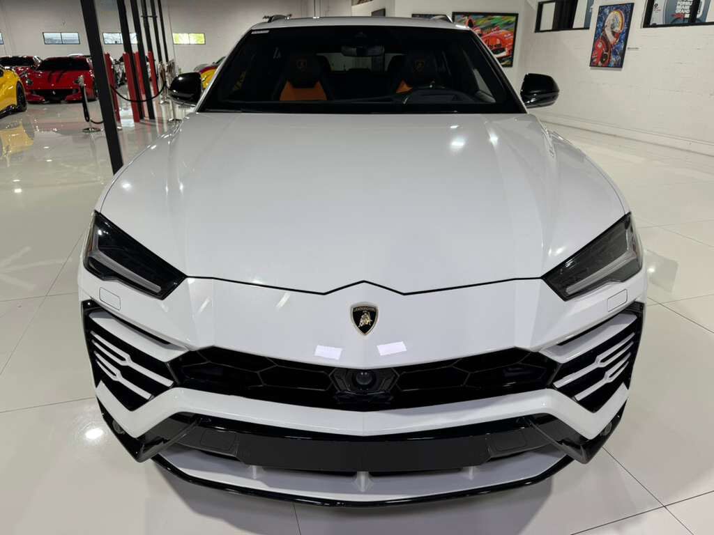 2019 Lamborghini Urus Bianco Icarus paint, Arancio Atlas interior/calipers, Bang & Olufsen audio system AND MUCH MORE!!! Fort Lauderdale FL