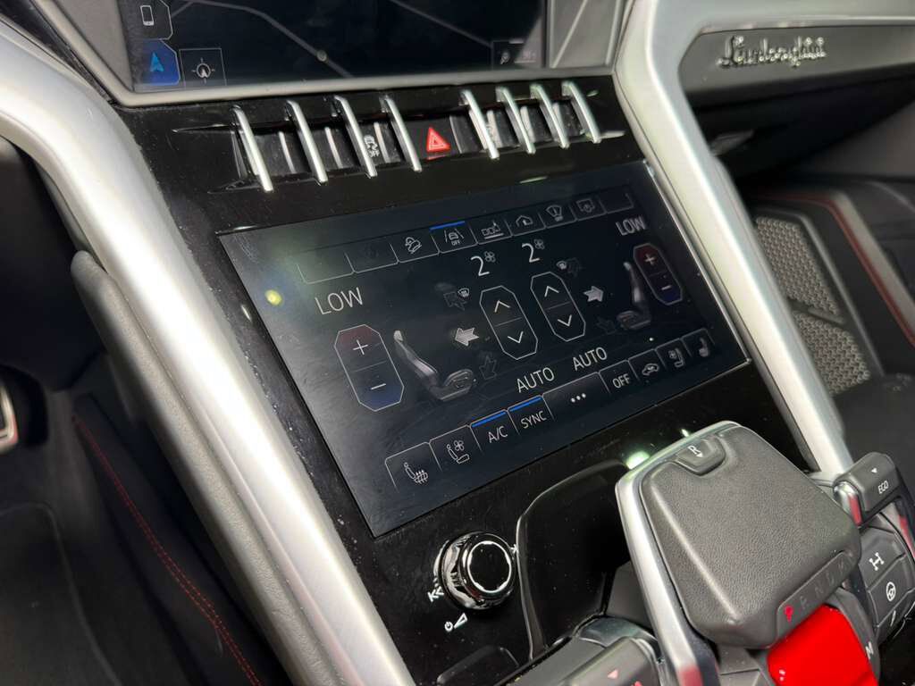 2019 Lamborghini Urus Grigio Lynx paint, pano roof, 360 camera, Bang & Olufsen audio system AND MUCH MORE!!! Fort Lauderdale FL