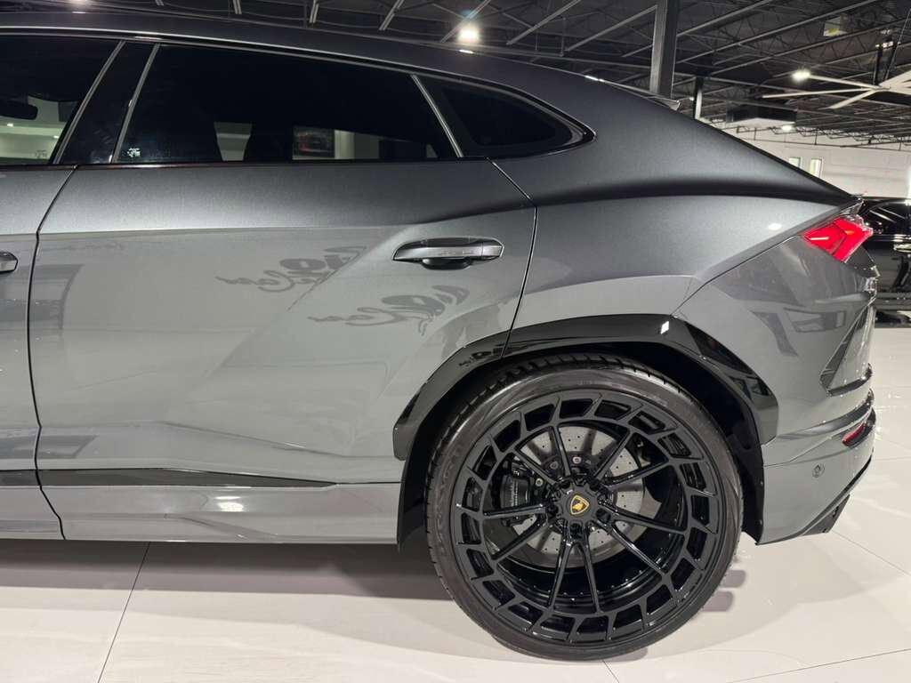 2019 Lamborghini Urus Grigio Lynx paint, pano roof, 360 camera, Bang & Olufsen audio system AND MUCH MORE!!! Fort Lauderdale FL