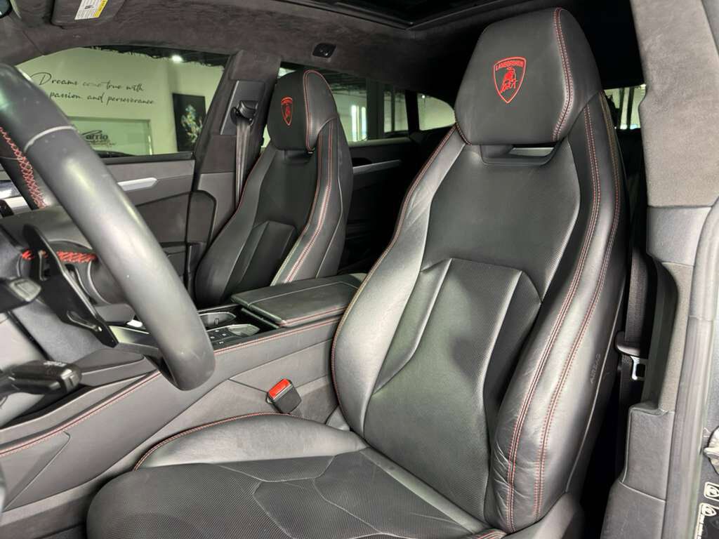 2019 Lamborghini Urus Grigio Lynx paint, pano roof, 360 camera, Bang & Olufsen audio system AND MUCH MORE!!! Fort Lauderdale FL