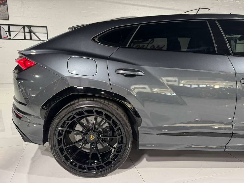 2019 Lamborghini Urus Grigio Lynx paint, pano roof, 360 camera, Bang & Olufsen audio system AND MUCH MORE!!! Fort Lauderdale FL