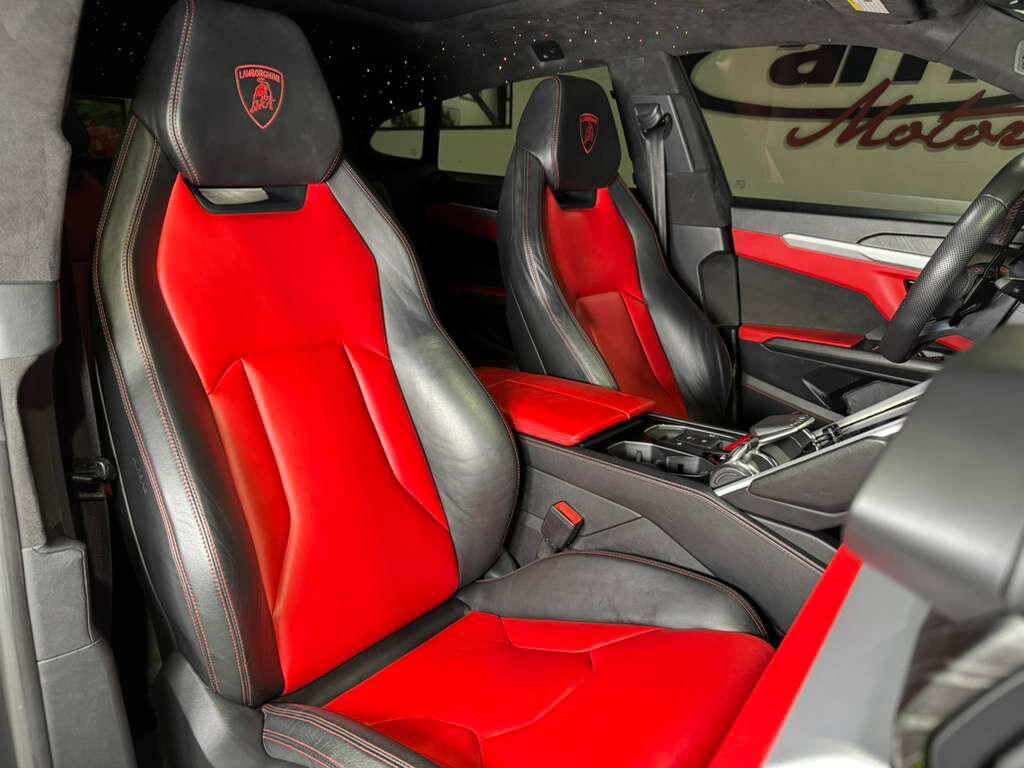 2019 Lamborghini Urus panoramic roof, Rosso Mars calipers/interior, Bang & Olufsen audio system AND MUCH MORE!! Fort Lauderdale FL