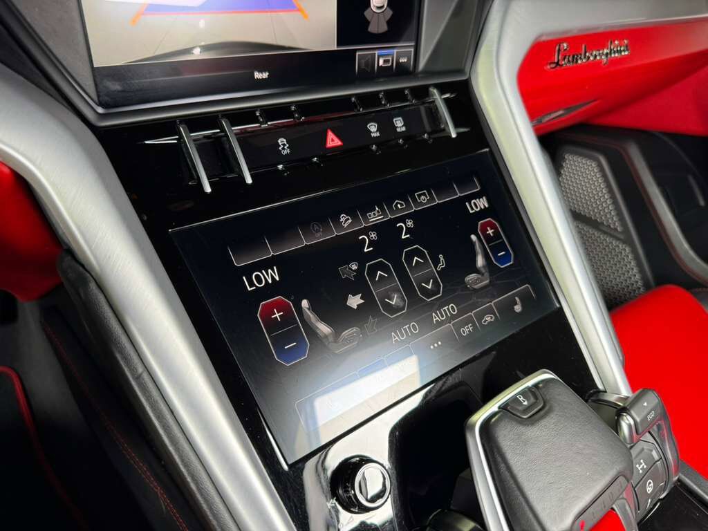 2019 Lamborghini Urus panoramic roof, Rosso Mars calipers/interior, Bang & Olufsen audio system AND MUCH MORE!! Fort Lauderdale FL