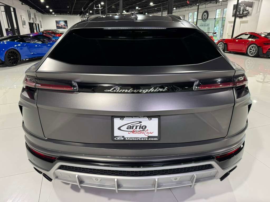 2019 Lamborghini Urus panoramic roof, Rosso Mars calipers/interior, Bang & Olufsen audio system AND MUCH MORE!! Fort Lauderdale FL