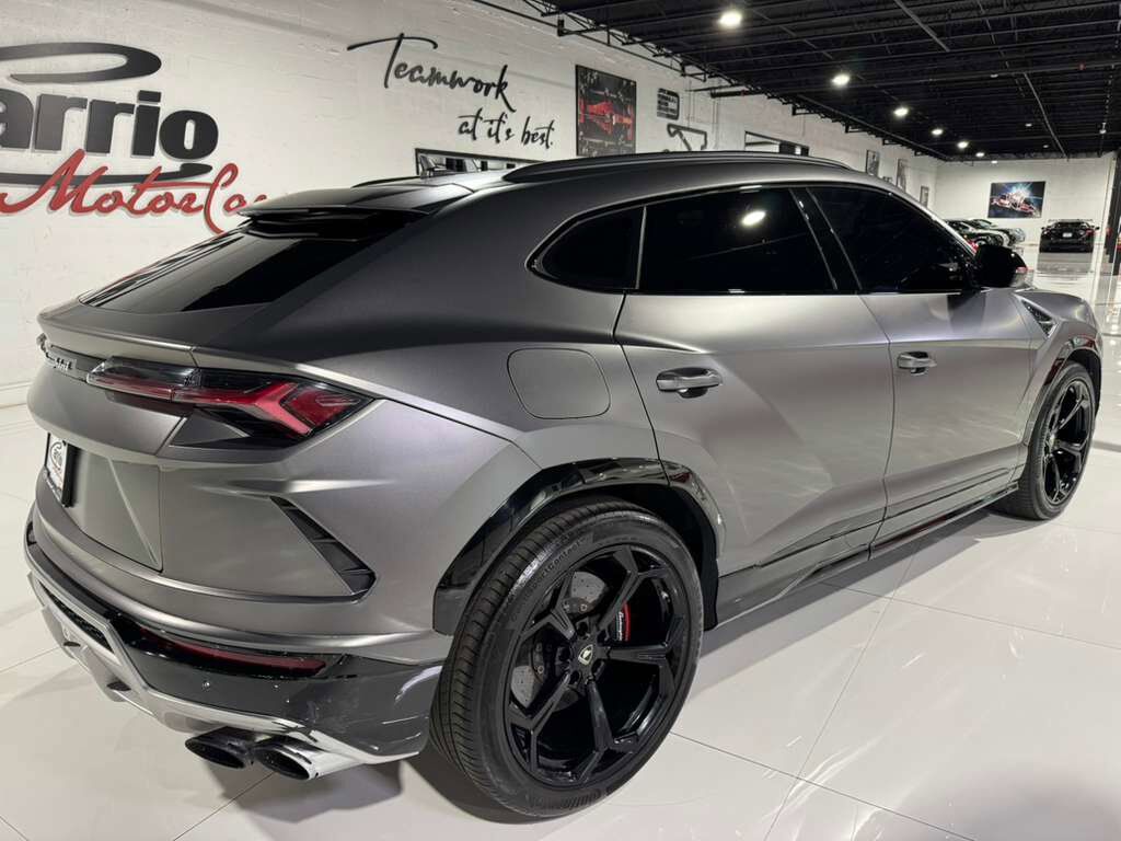 2019 Lamborghini Urus panoramic roof, Rosso Mars calipers/interior, Bang & Olufsen audio system AND MUCH MORE!! Fort Lauderdale FL
