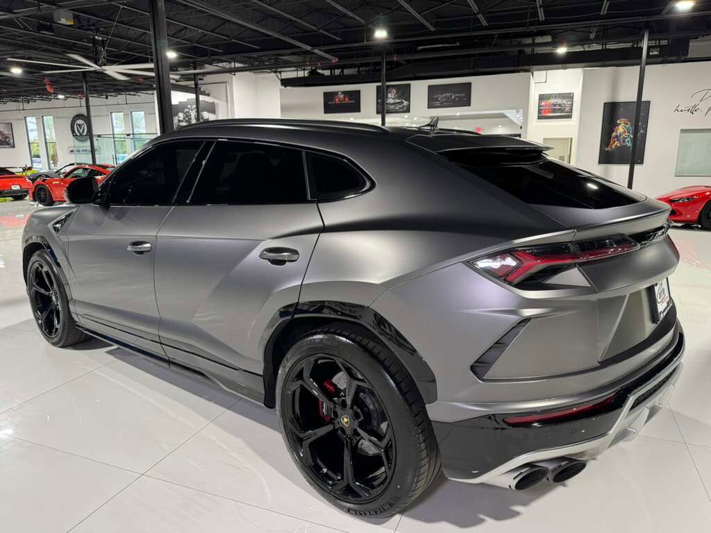 2019 Lamborghini Urus panoramic roof, Rosso Mars calipers/interior, Bang & Olufsen audio system AND MUCH MORE!! Fort Lauderdale FL