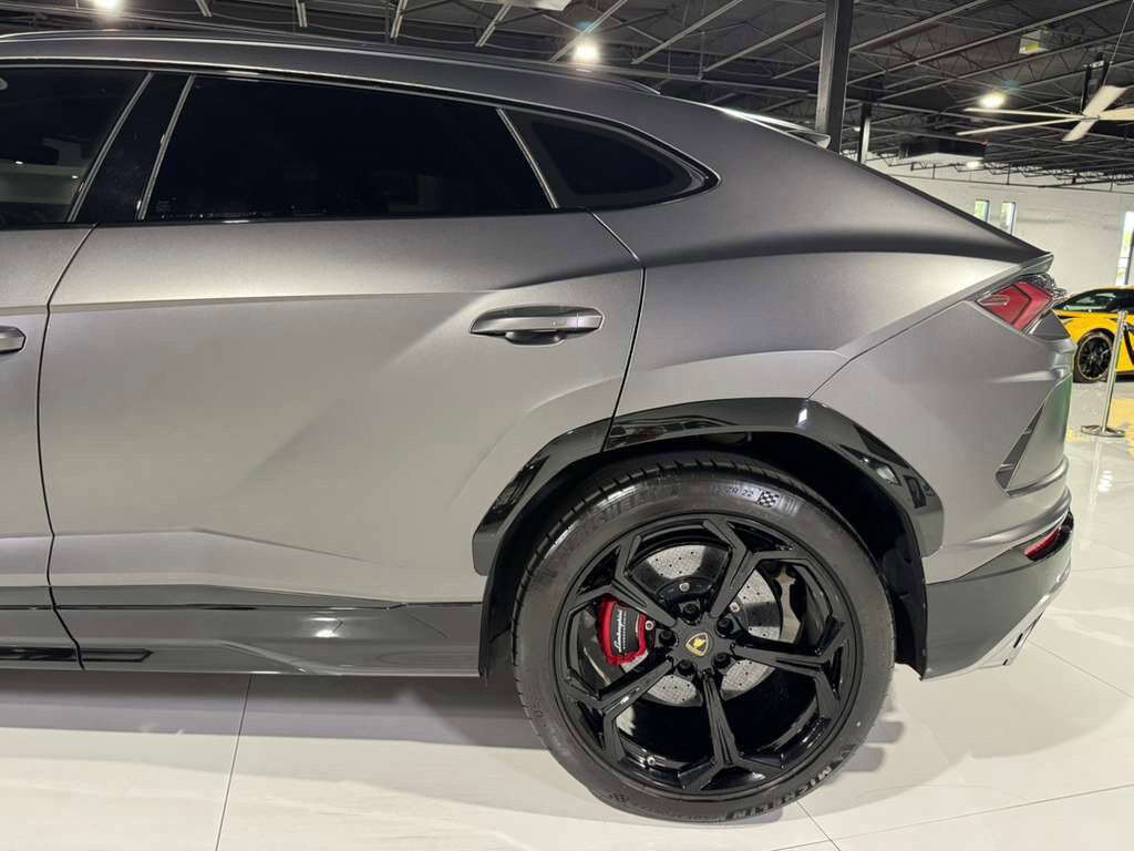 2019 Lamborghini Urus panoramic roof, Rosso Mars calipers/interior, Bang & Olufsen audio system AND MUCH MORE!! Fort Lauderdale FL