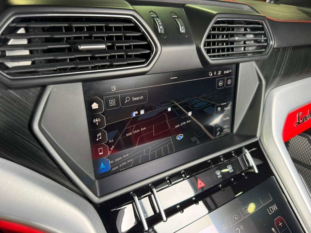 2019 Lamborghini Urus panoramic roof, Rosso Mars calipers/interior, Bang & Olufsen audio system AND MUCH MORE!! Fort Lauderdale FL