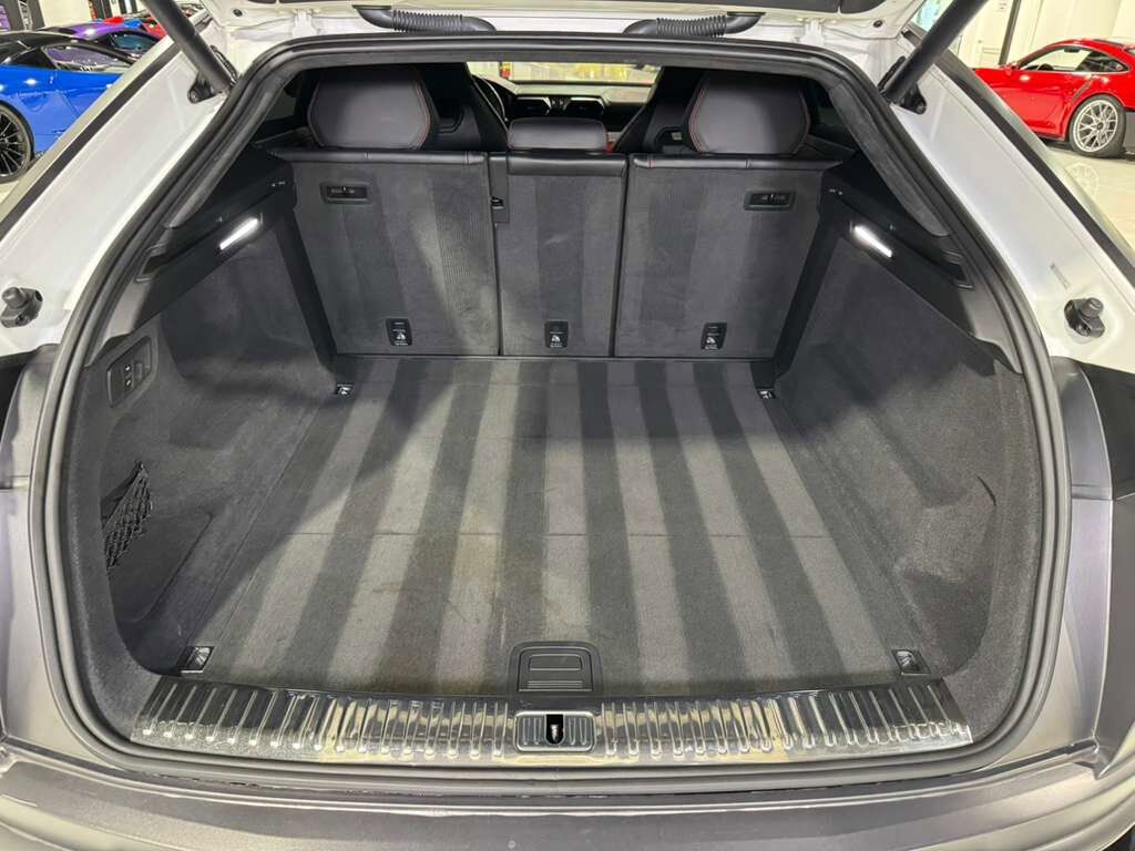 2019 Lamborghini Urus panoramic roof, Rosso Mars calipers/interior, Bang & Olufsen audio system AND MUCH MORE!! Fort Lauderdale FL