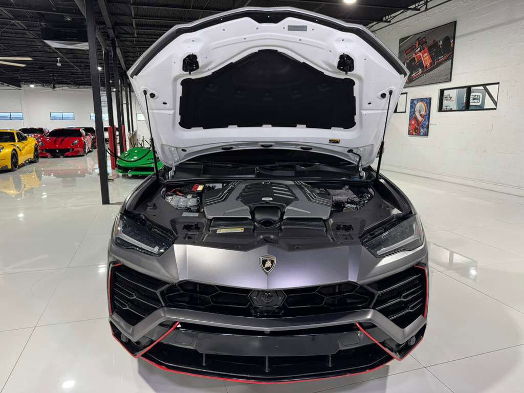 2019 Lamborghini Urus panoramic roof, Rosso Mars calipers/interior, Bang & Olufsen audio system AND MUCH MORE!! Fort Lauderdale FL