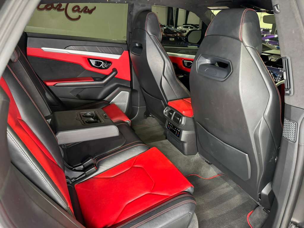 2019 Lamborghini Urus panoramic roof, Rosso Mars calipers/interior, Bang & Olufsen audio system AND MUCH MORE!! Fort Lauderdale FL