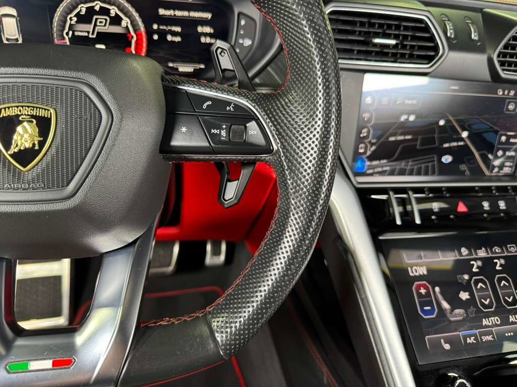 2019 Lamborghini Urus panoramic roof, Rosso Mars calipers/interior, Bang & Olufsen audio system AND MUCH MORE!! Fort Lauderdale FL