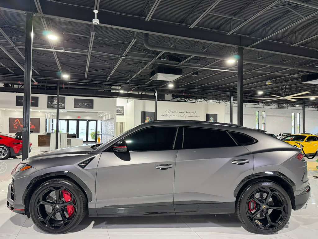 2019 Lamborghini Urus panoramic roof, Rosso Mars calipers/interior, Bang & Olufsen audio system AND MUCH MORE!! Fort Lauderdale FL