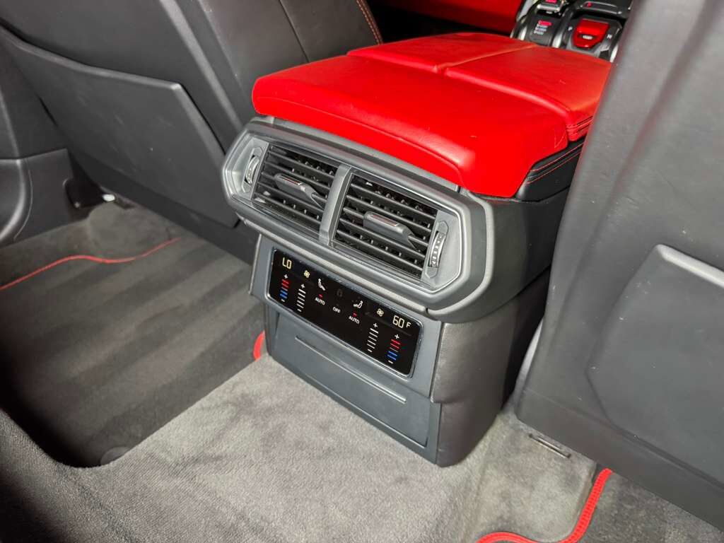 2019 Lamborghini Urus panoramic roof, Rosso Mars calipers/interior, Bang & Olufsen audio system AND MUCH MORE!! Fort Lauderdale FL