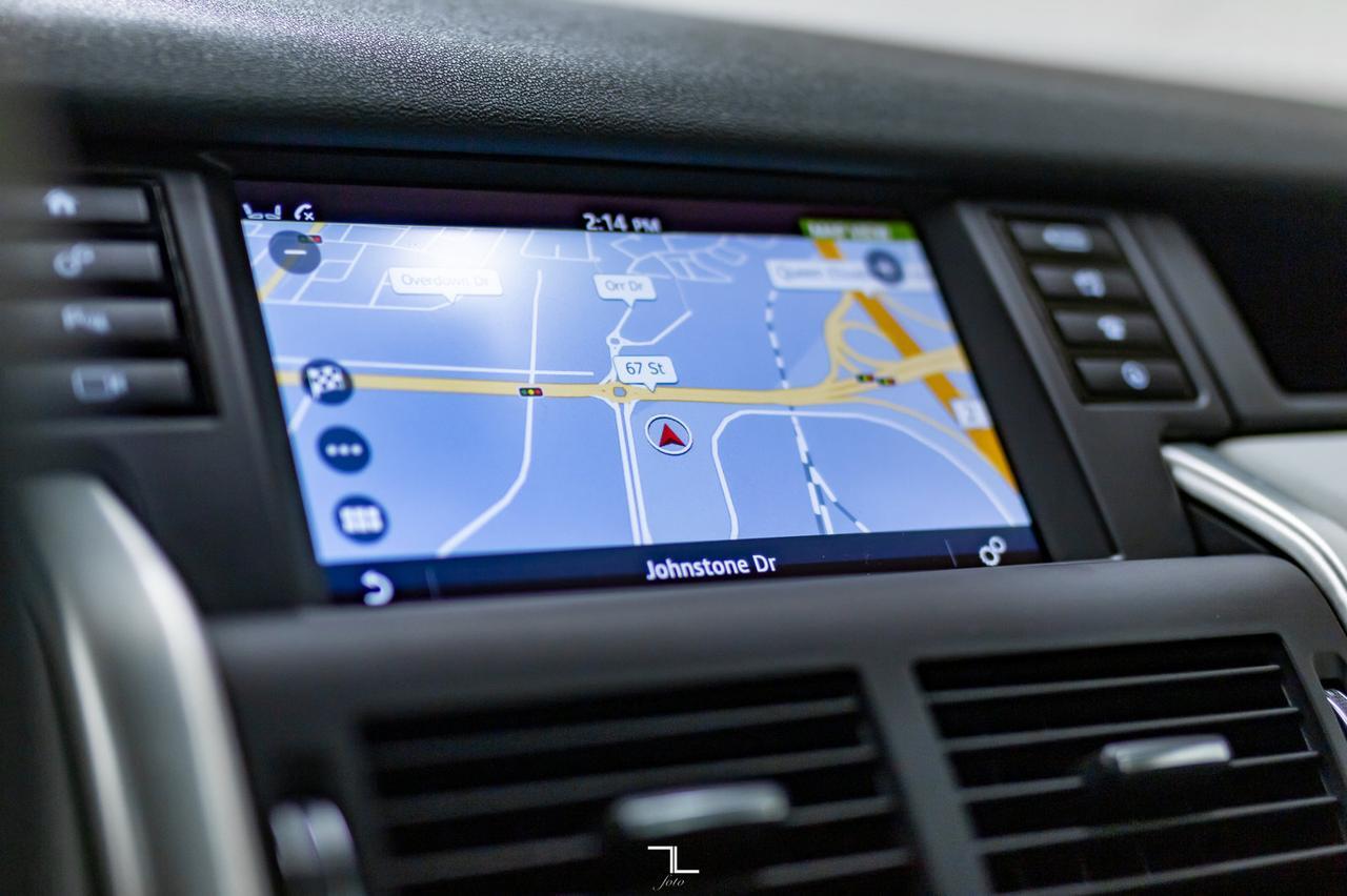 2019 Land Rover Discovery AWD HSE Sport Leather Roof Nav BCam Red Deer AB