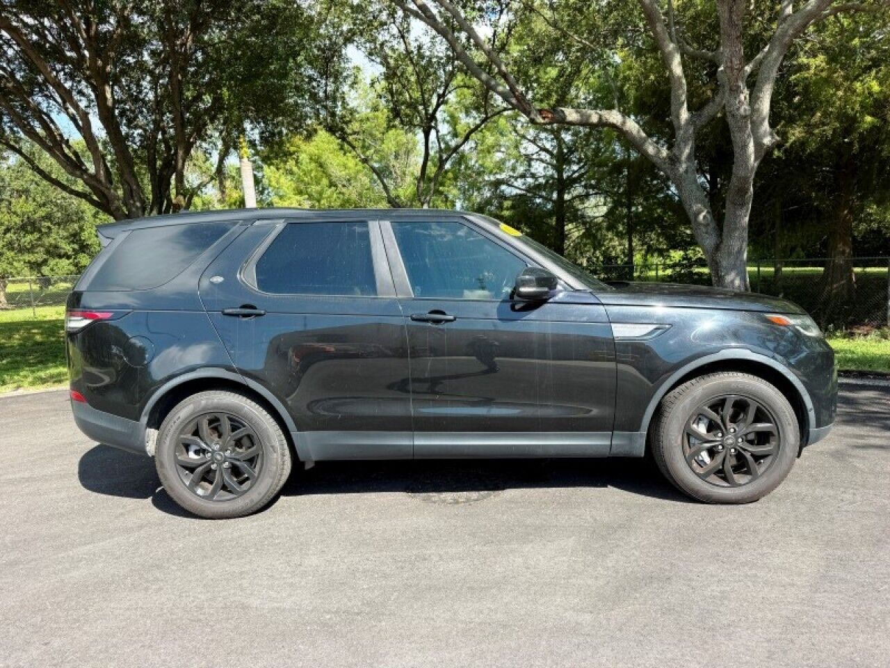 2019 Land Rover Discovery SE Miami FL