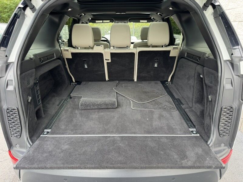 2019 Land Rover Discovery SE Willow Grove PA