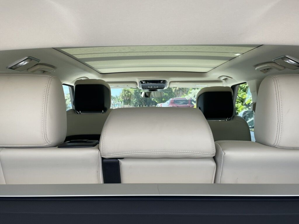 2019 Land Rover Range Rover Sport HSE~CLEAN CARFAX~ADJUSTABLE SUSPENSION~BLIND SPOT WARNING~CRASH SENSORS~MEMORIZED SEAT SETTINGS~PANORAMIC MOONROOF / SUNROOF~PREMIUM LEATHER SEATS~PREMIUM SOUND SYSTEM~REMOTE ENGINE START Sarasota FL