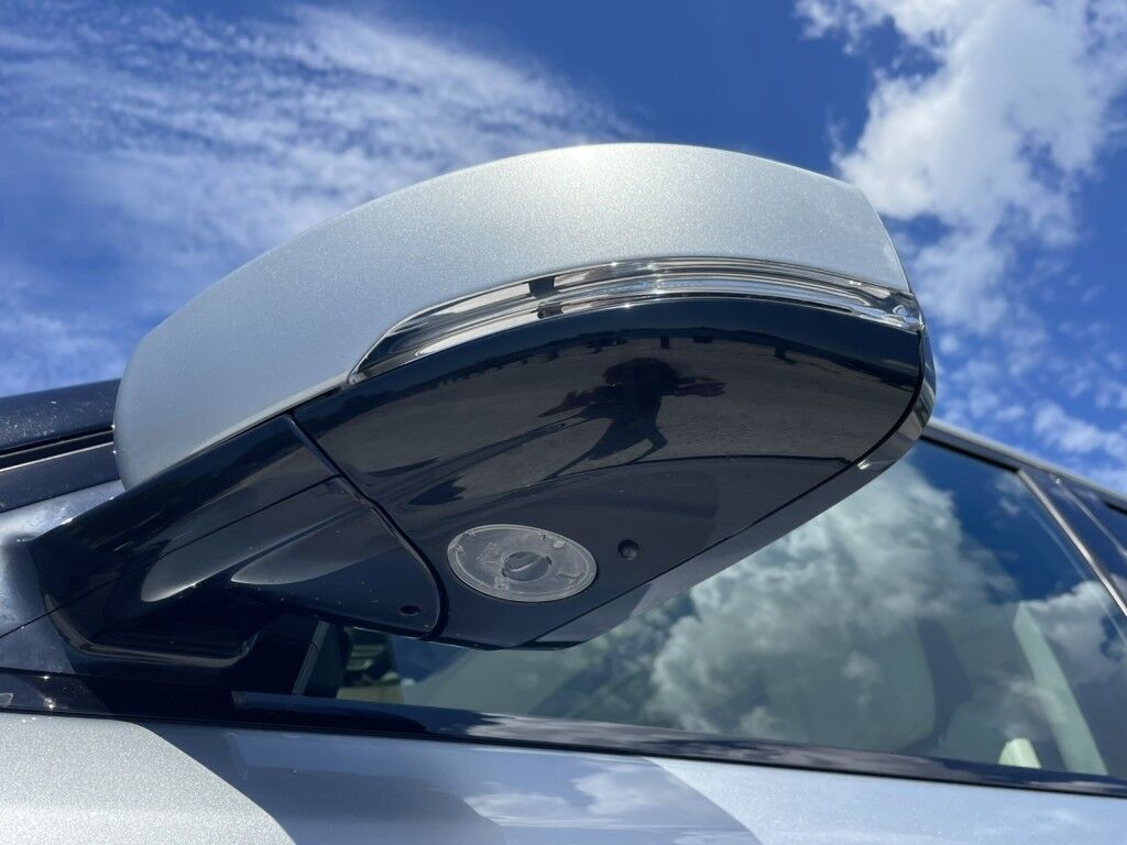 2019 Land Rover Range Rover Sport HSE~CLEAN CARFAX~ADJUSTABLE SUSPENSION~BLIND SPOT WARNING~CRASH SENSORS~MEMORIZED SEAT SETTINGS~PANORAMIC MOONROOF / SUNROOF~PREMIUM LEATHER SEATS~PREMIUM SOUND SYSTEM~REMOTE ENGINE START Sarasota FL