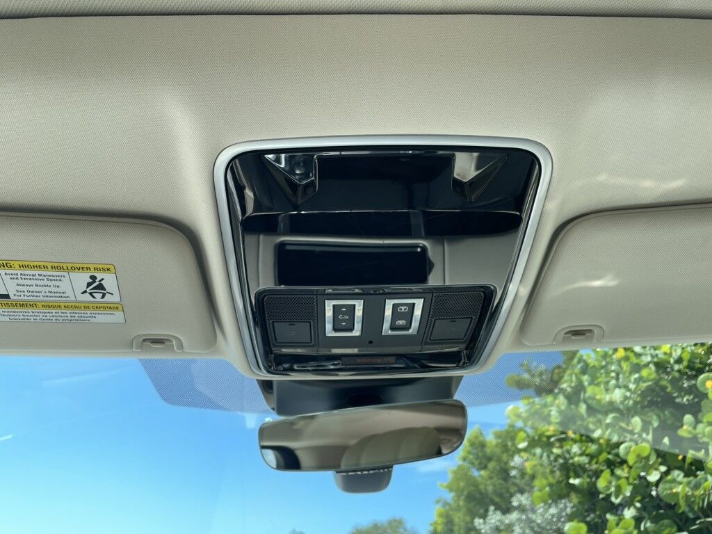 2019 Land Rover Range Rover Sport HSE~CLEAN CARFAX~ADJUSTABLE SUSPENSION~BLIND SPOT WARNING~CRASH SENSORS~MEMORIZED SEAT SETTINGS~PANORAMIC MOONROOF / SUNROOF~PREMIUM LEATHER SEATS~PREMIUM SOUND SYSTEM~REMOTE ENGINE START Sarasota FL