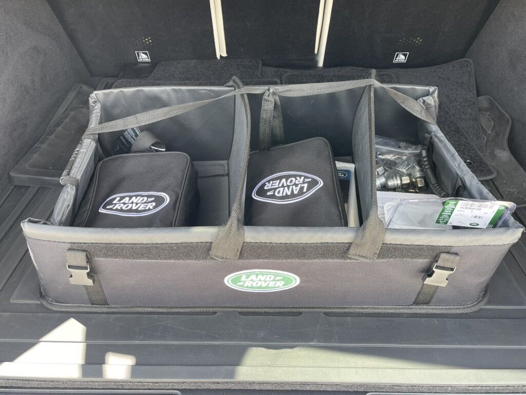 2019 Land Rover Range Rover Sport HSE~CLEAN CARFAX~ADJUSTABLE SUSPENSION~BLIND SPOT WARNING~CRASH SENSORS~MEMORIZED SEAT SETTINGS~PANORAMIC MOONROOF / SUNROOF~PREMIUM LEATHER SEATS~PREMIUM SOUND SYSTEM~REMOTE ENGINE START Sarasota FL