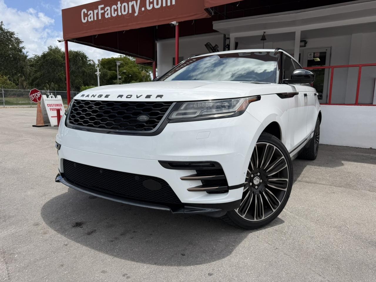 2019 Land Rover Range Rover Velar R-Dynamic HSE V6's photo