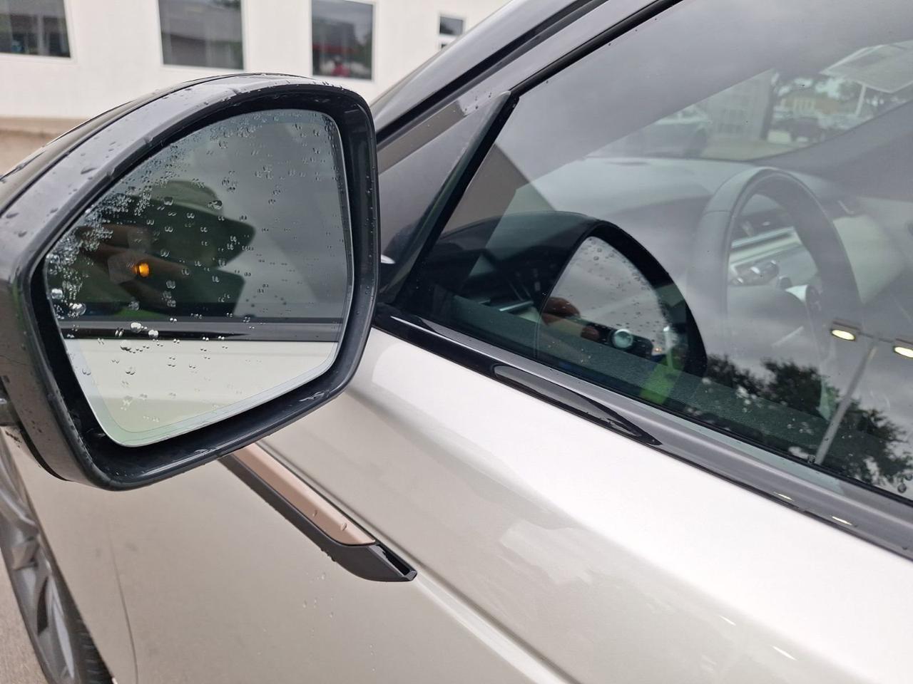 2019 Land Rover Range Rover Velar R-Dynamic SE Hurst TX