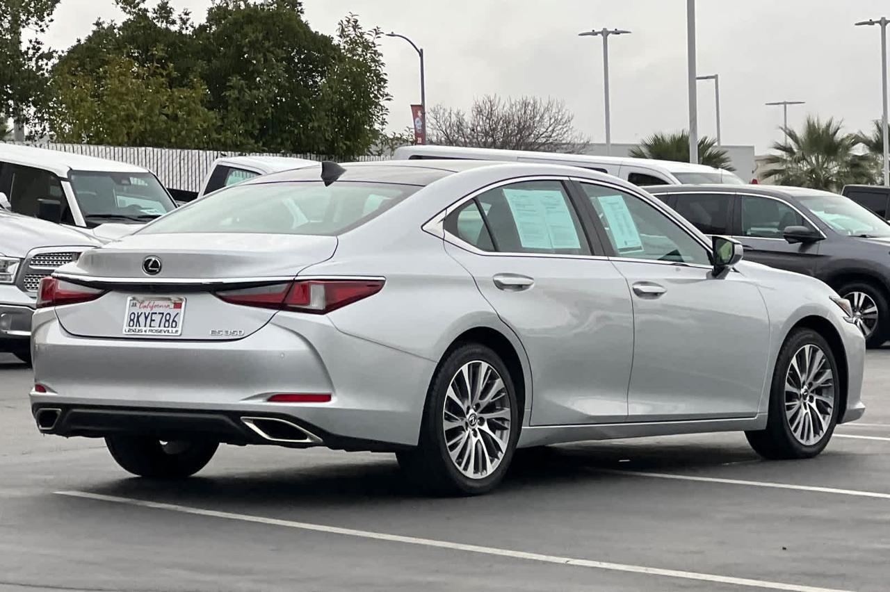 2019 Lexus ES