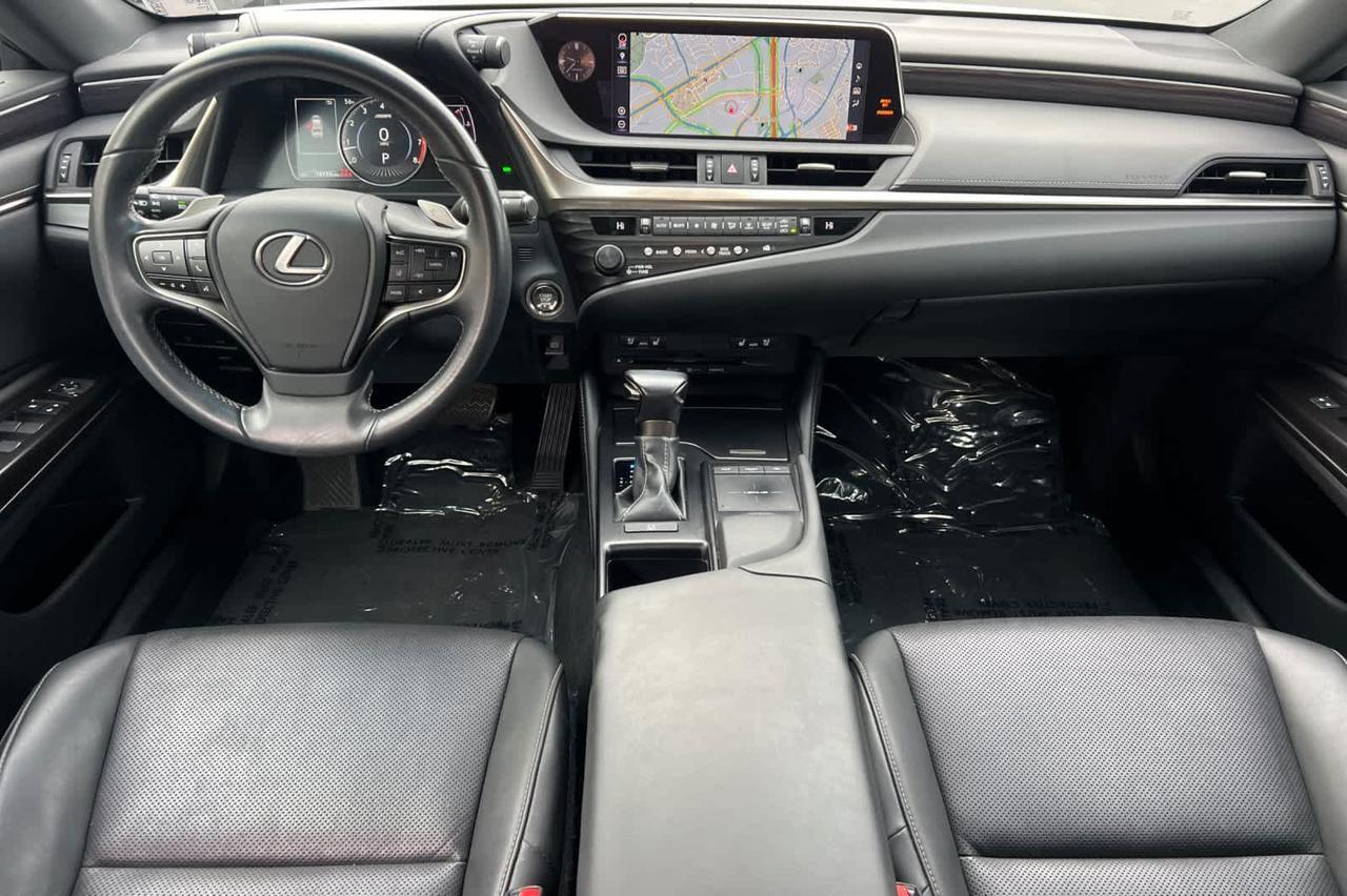 2019 Lexus ES