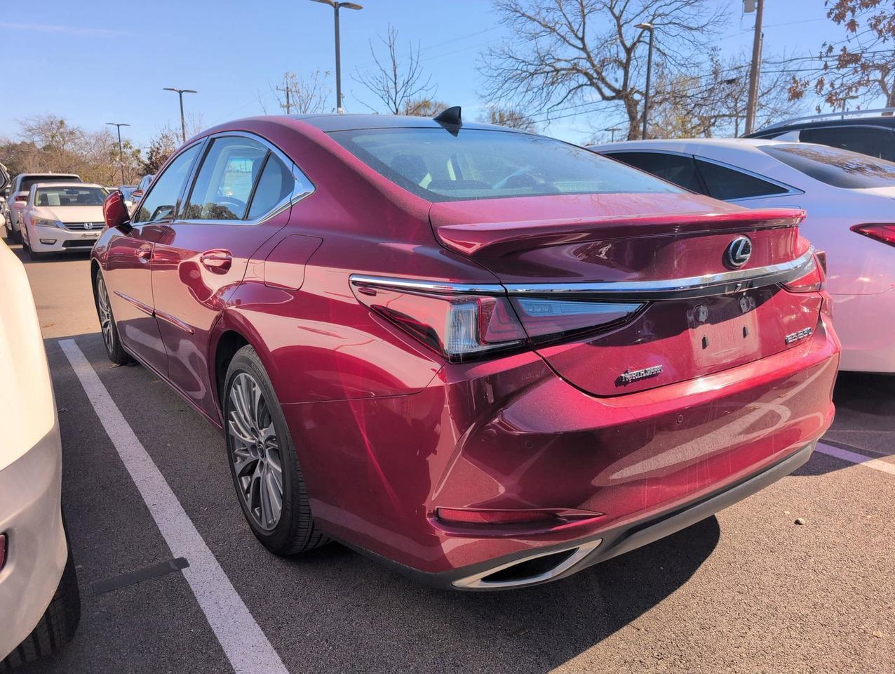 2019 Lexus ES