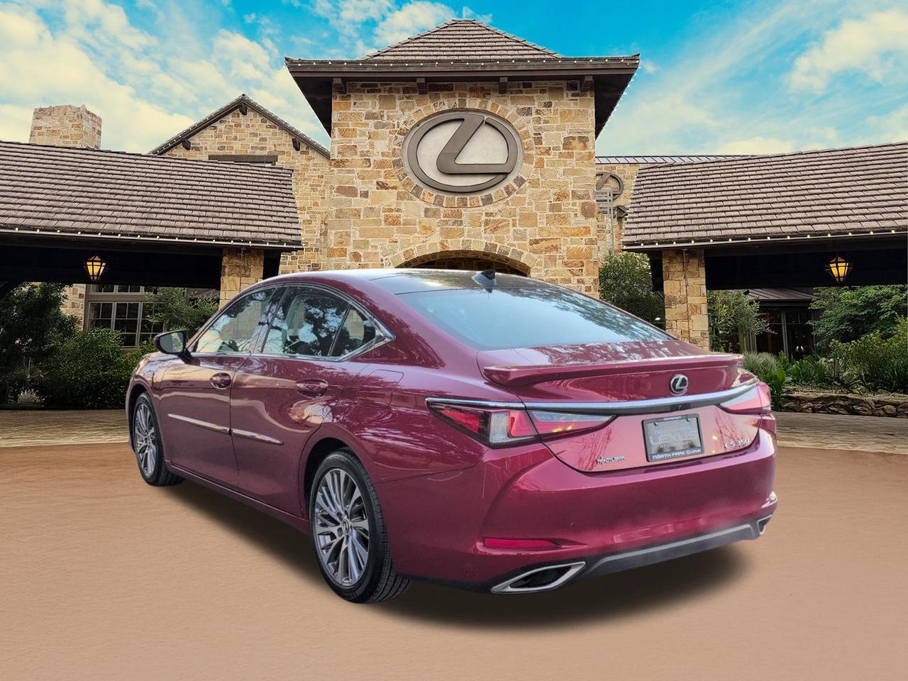2019 Lexus ES