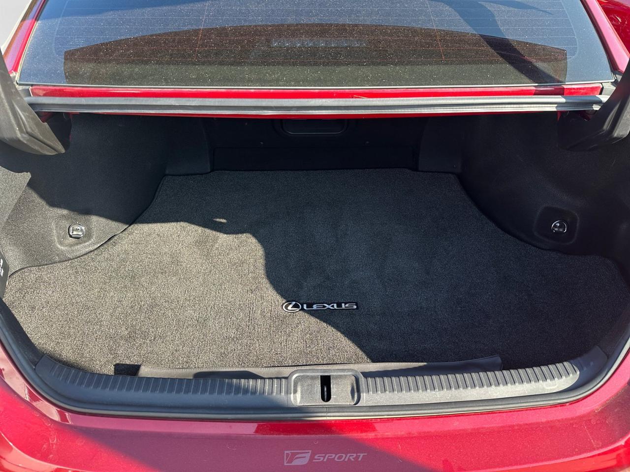 2019 Lexus ES  Selma TX