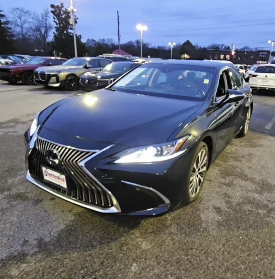 2019 Lexus ES
