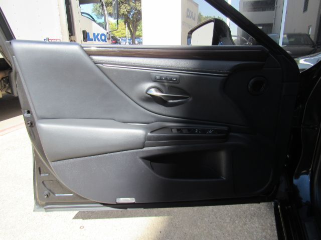 2019 Lexus ES 300h Luxury Plano TX