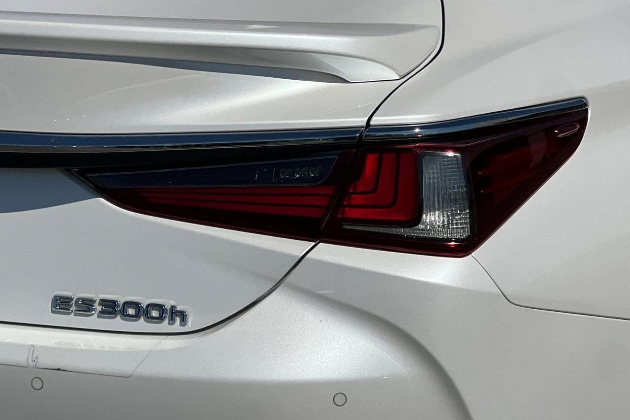 2019 Lexus ES 300h Luxury Roseville CA