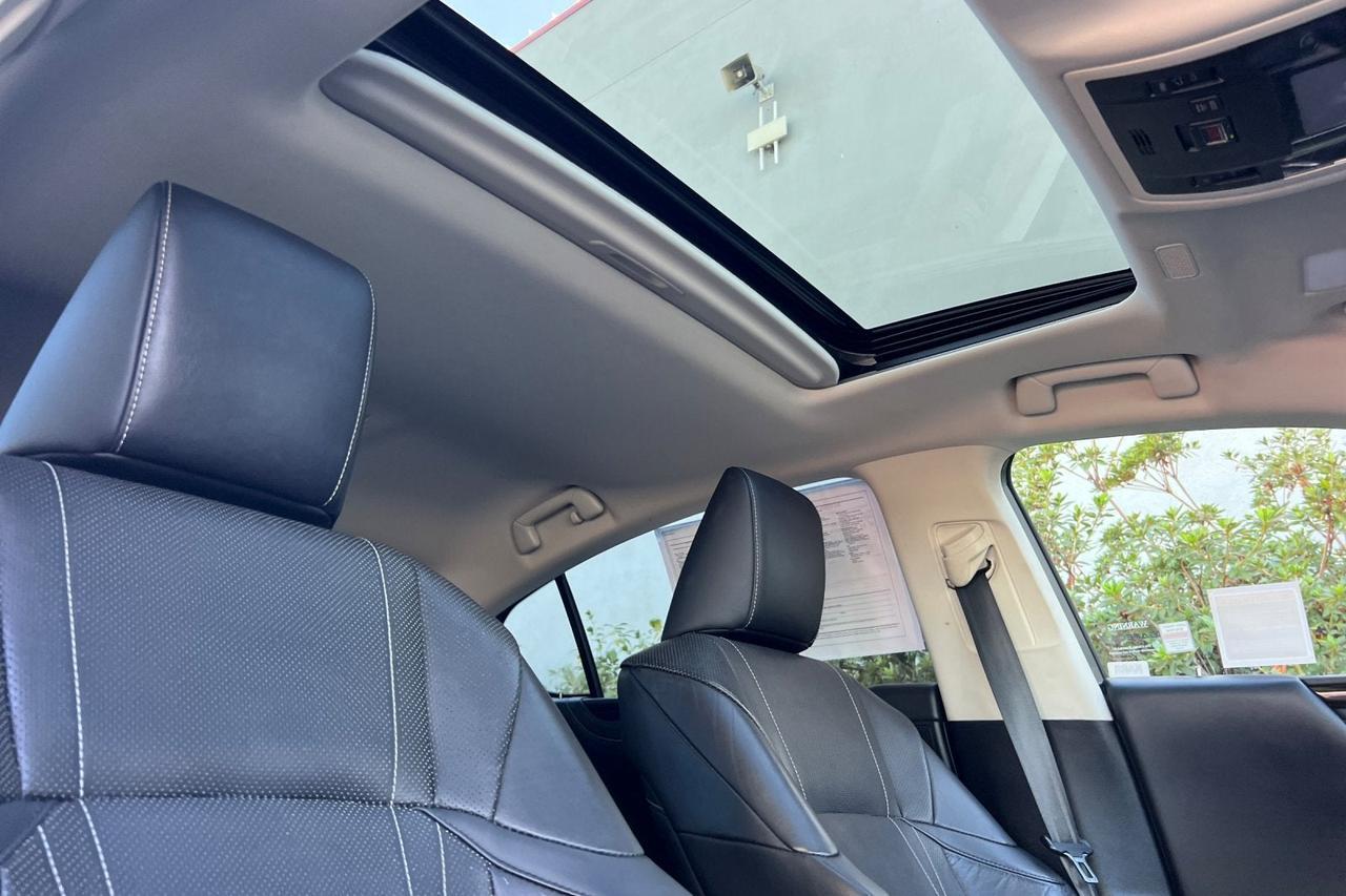 2019 Lexus ES 300h Luxury Roseville CA