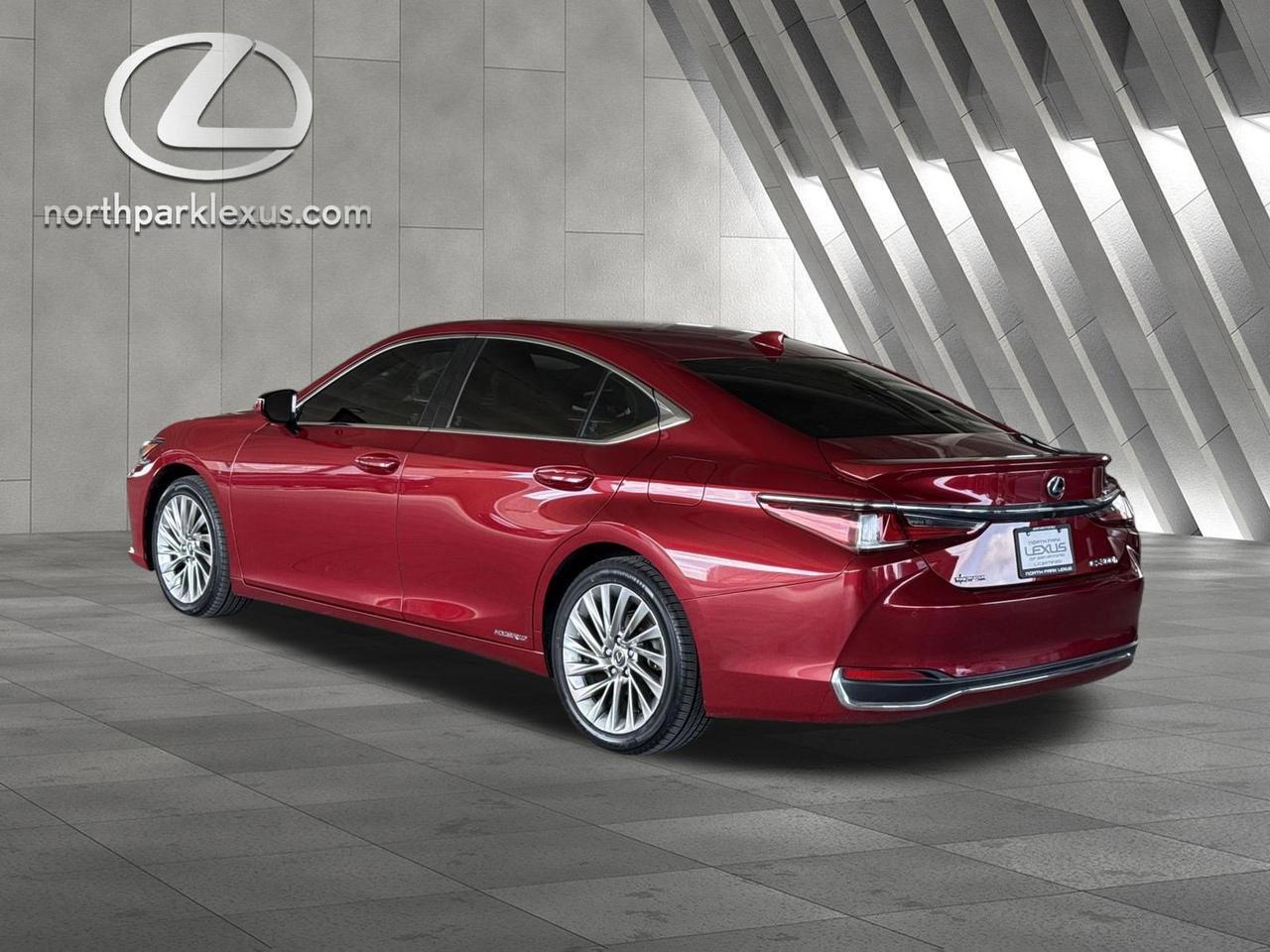 2019 Lexus ES 300h Luxury