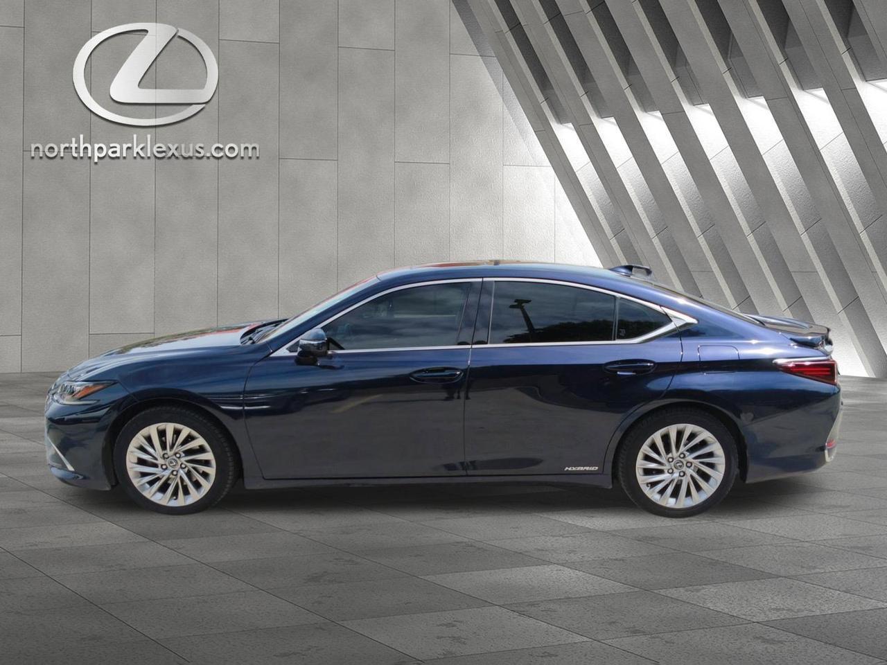 2019 Lexus ES