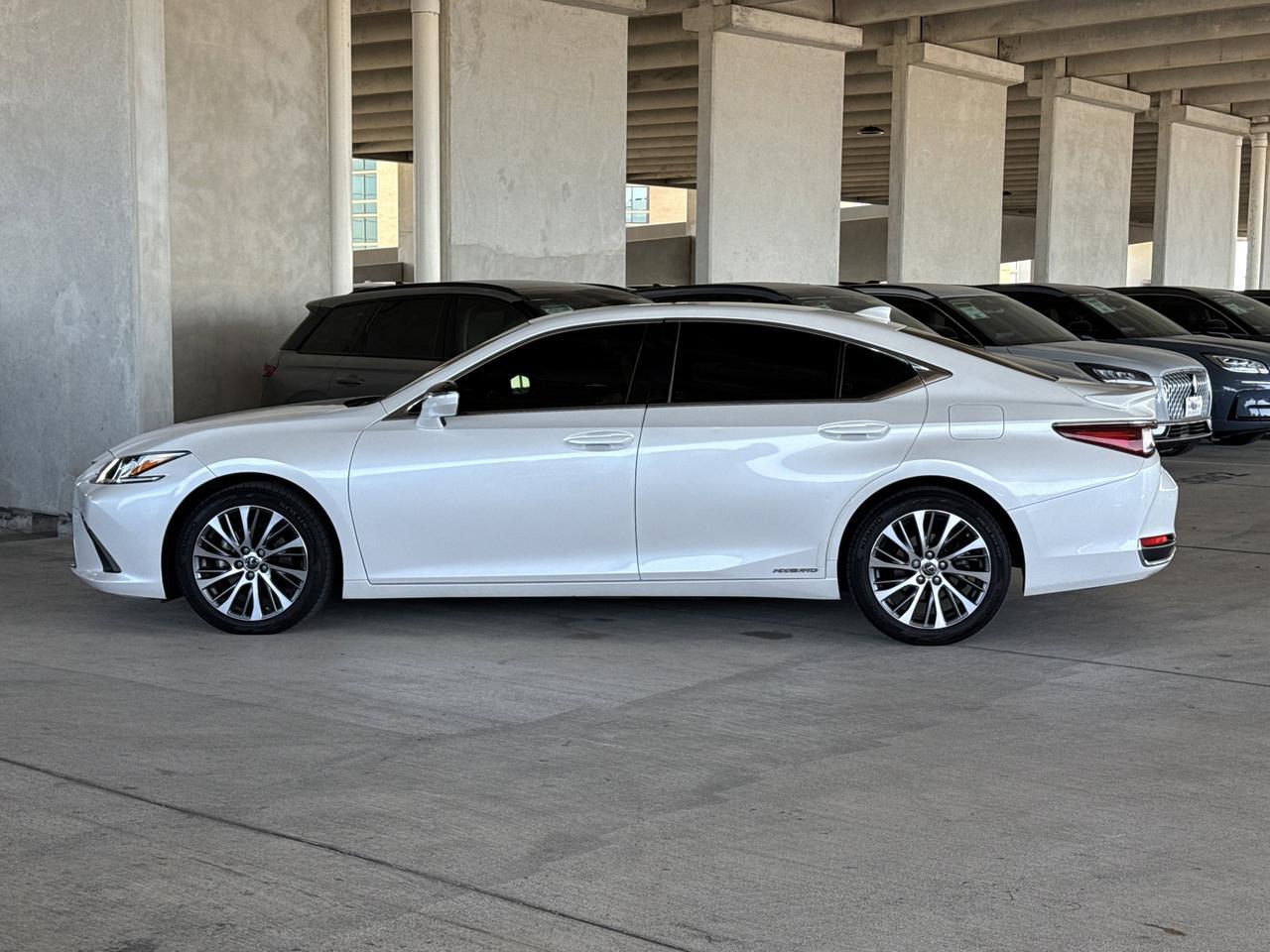2019 Lexus ES 300h