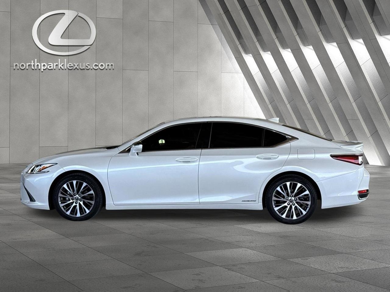 2019 Lexus ES 300h
