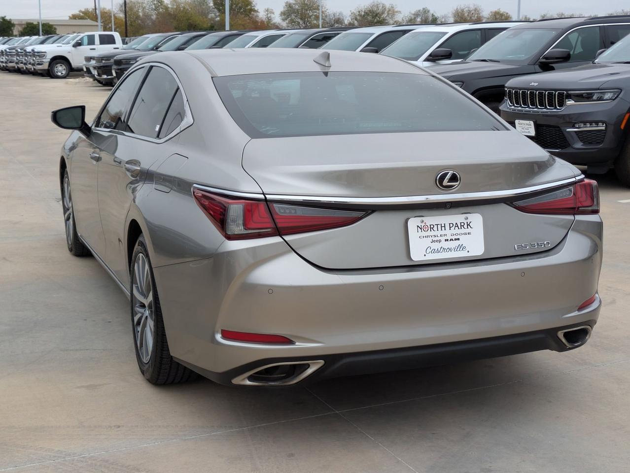 2019 Lexus ES 350 Luxury Castroville TX