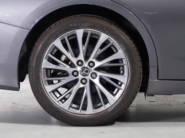 2019 Lexus ES 350 *PREMIUM PKG, NAVIGATION, ADAPTIVE CRUISE, SAFETY ALERTS, BACKUP-CAMERA, MOONROOF, CLIMATE SEATS, HEATED STEERING, INTUITIVE PARK ASSIST, REMOTE START, KEYLESS ENTRY, APPLE CARPLAY Round Rock TX