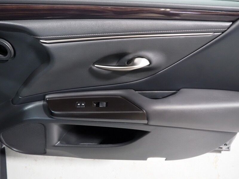 2019 Lexus ES 350 *PREMIUM PKG, NAVIGATION, ADAPTIVE CRUISE, SAFETY ALERTS, BACKUP-CAMERA, MOONROOF, CLIMATE SEATS, HEATED STEERING, INTUITIVE PARK ASSIST, REMOTE START, KEYLESS ENTRY, APPLE CARPLAY Round Rock TX